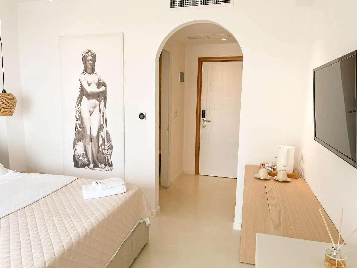 Dimitri Hotel Himare