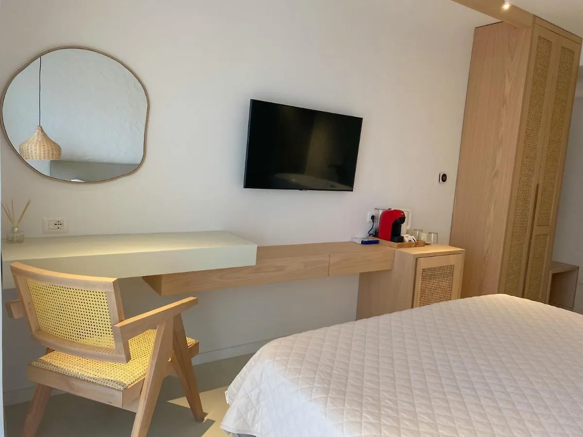Dimitri Hotel Himare