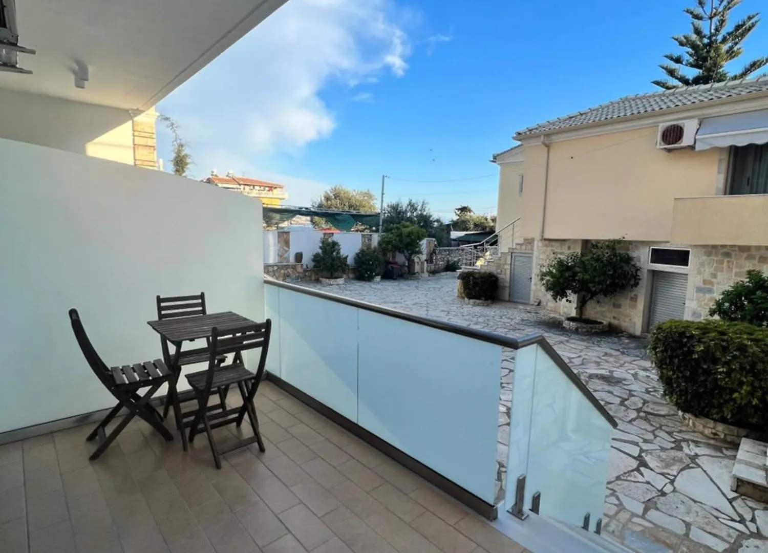 Dimitri Hotel Himare