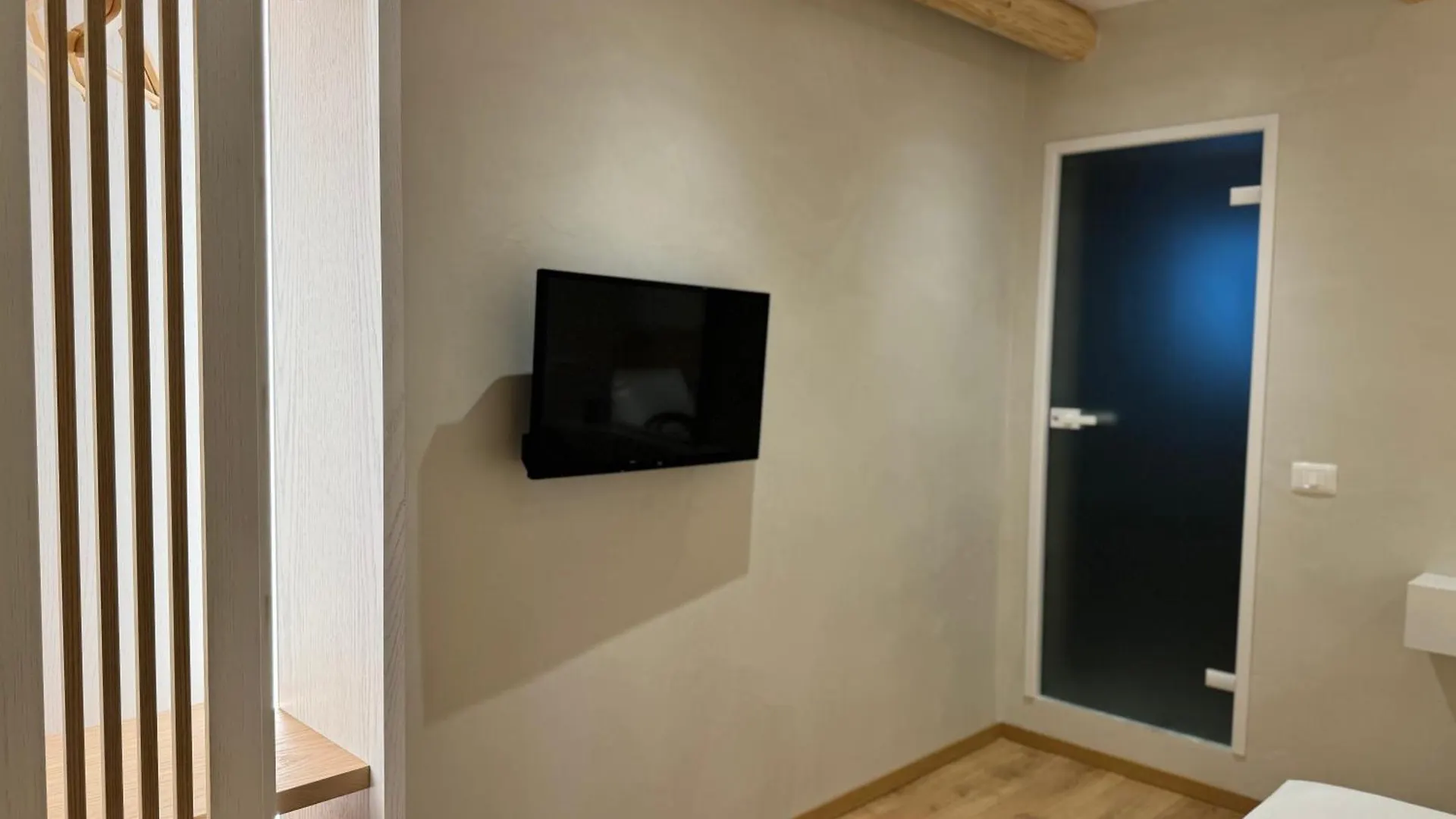 Dimitri Hotel Himare