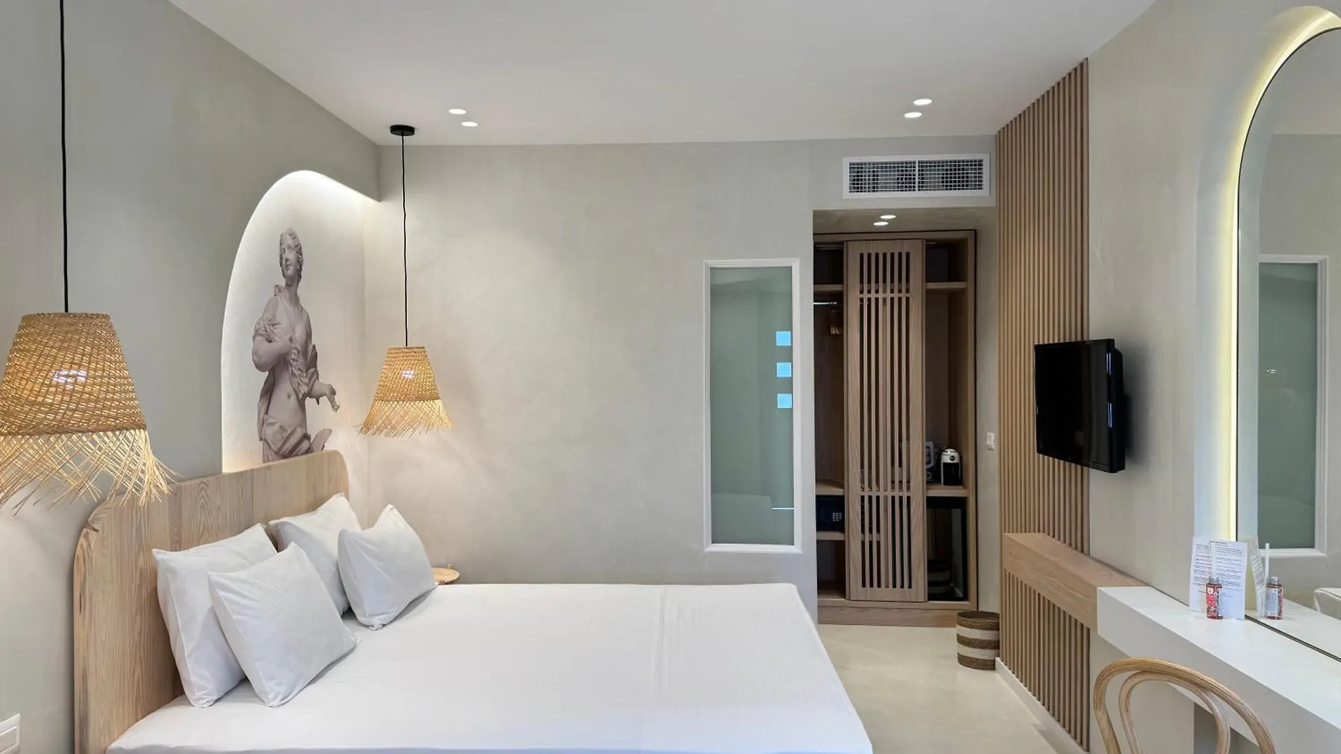 Dimitri Hotel Himare 2*,  Albania