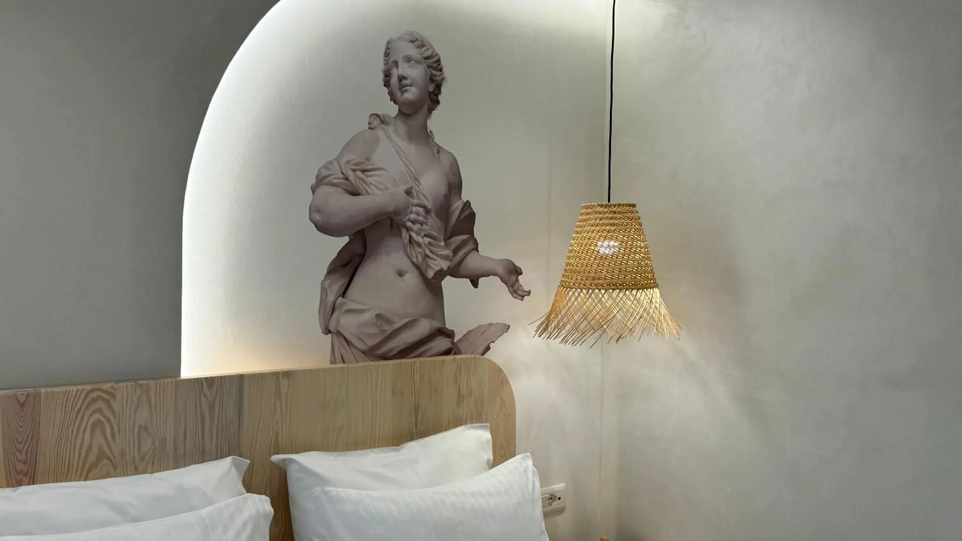 Dimitri Hotel Himare 2*,