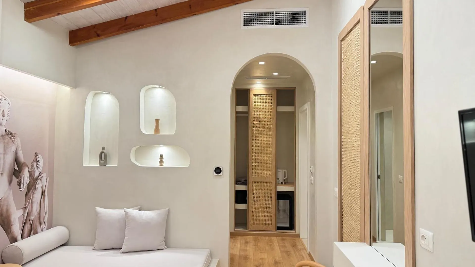 **  Dimitri Hotel Himare Albania