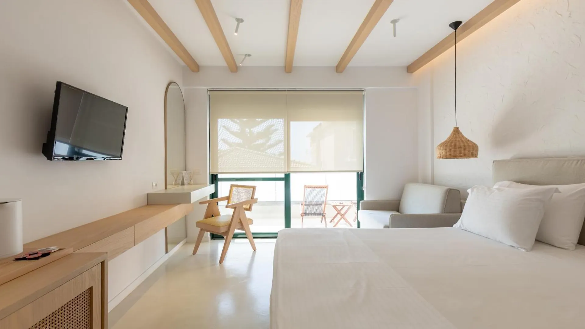 Dimitri Hotel Himarë
