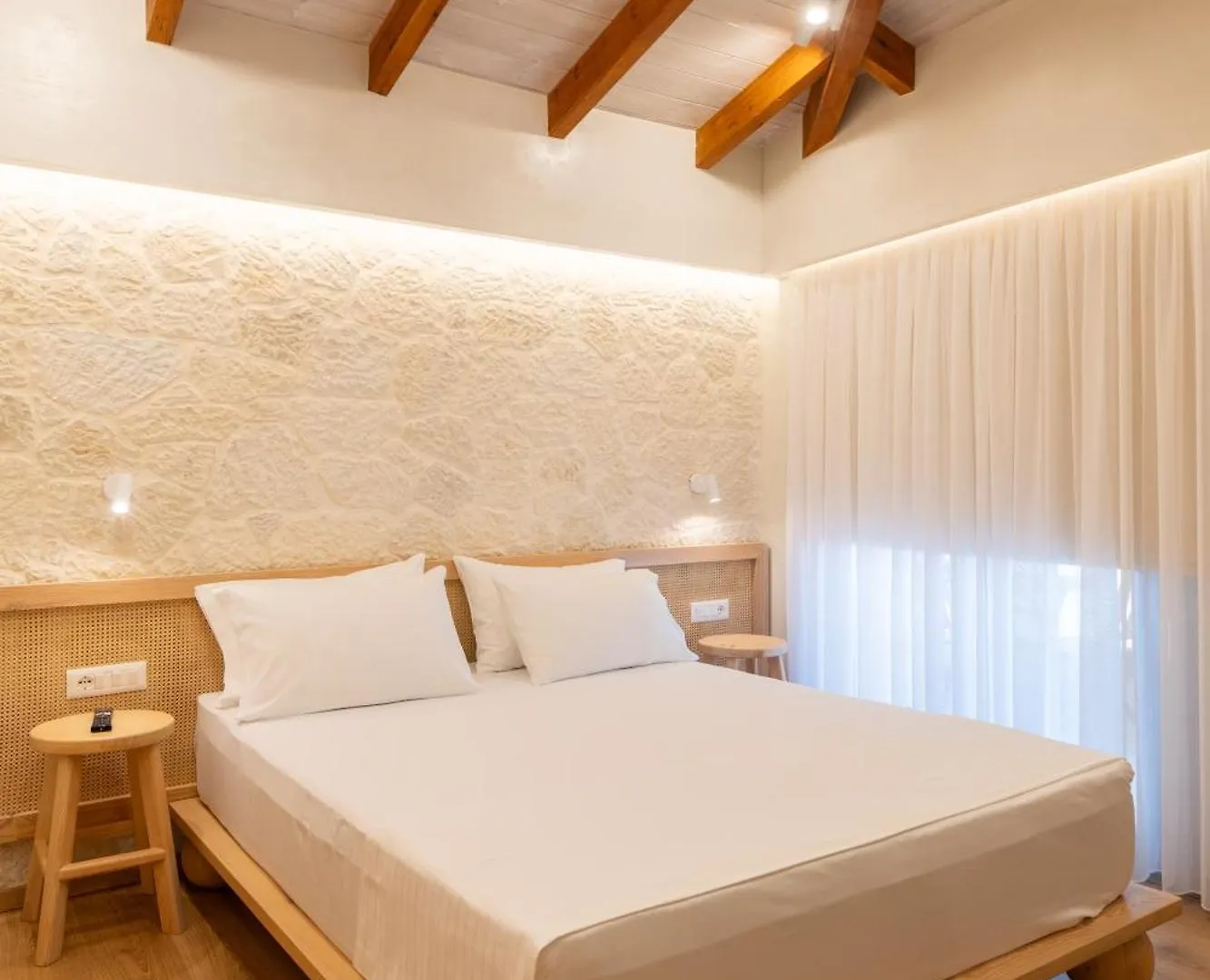 Dimitri Hotel Himarë