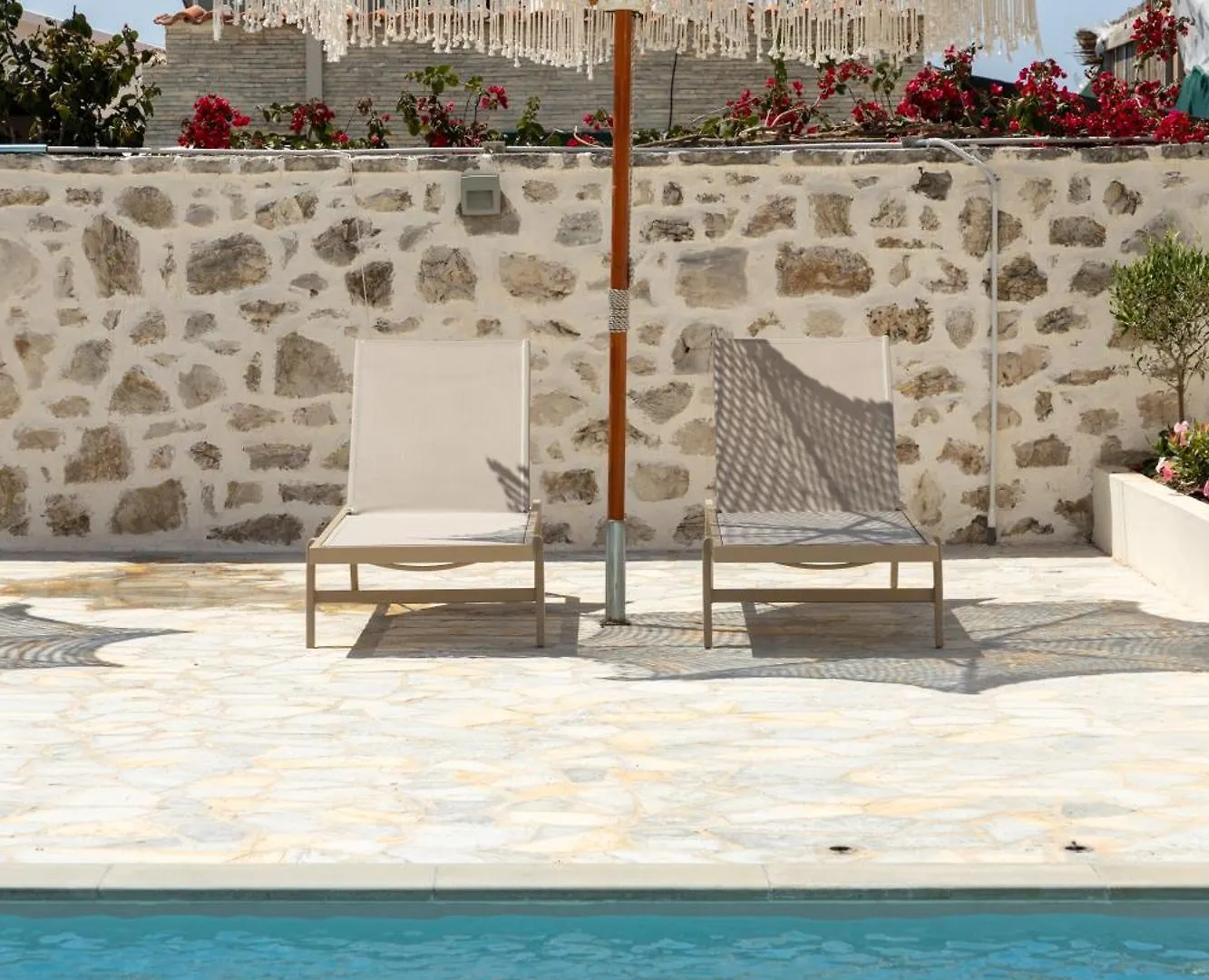 Dimitri Hotel Himarë